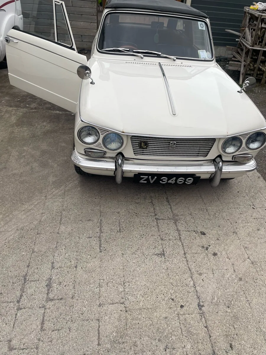 Vintage Car - Image 1