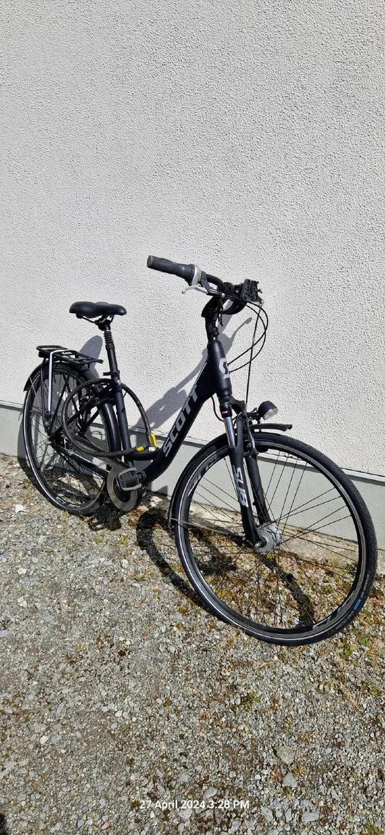 Ladie's Commuter bike for sale - Image 2