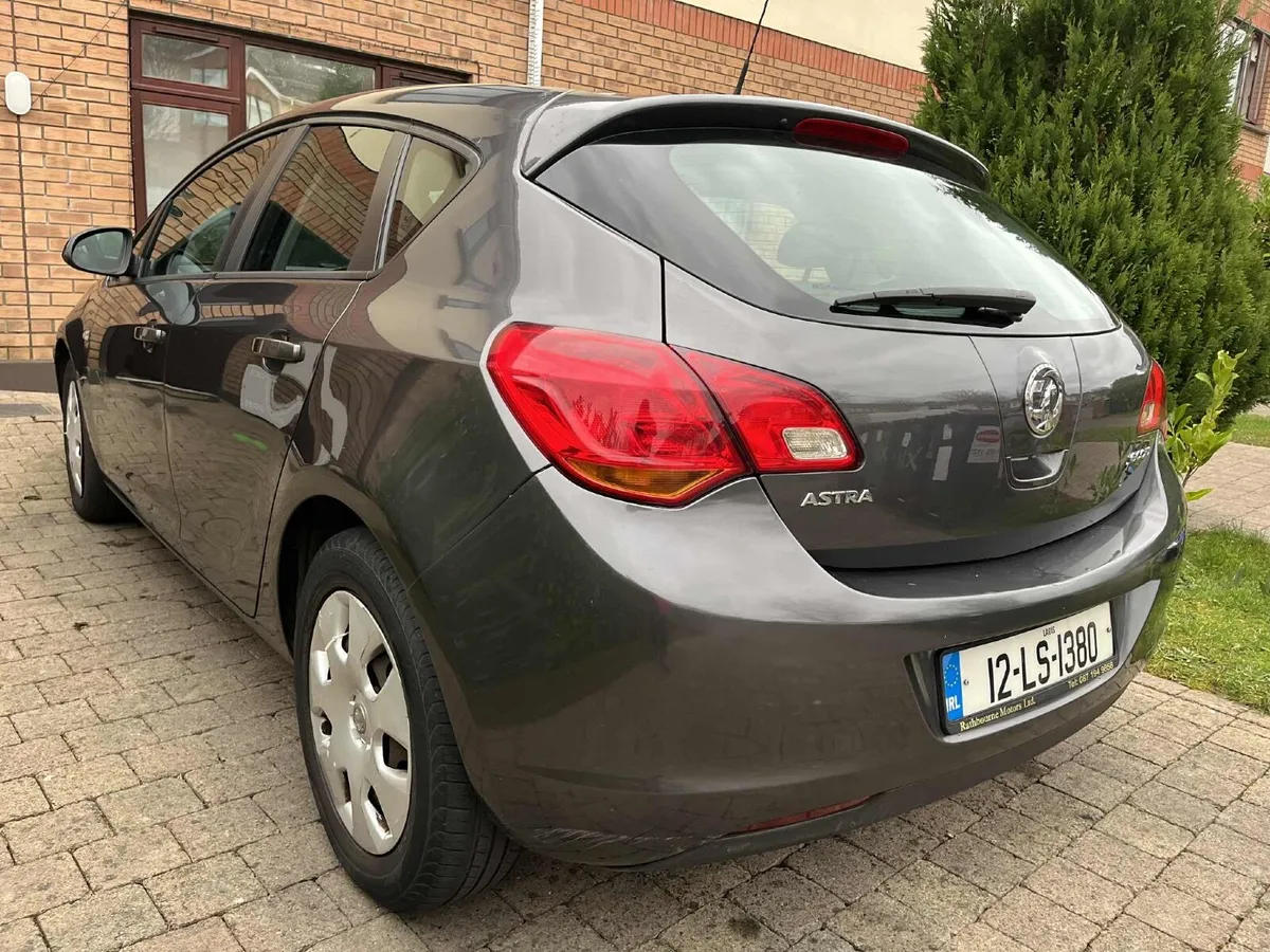 Vauxhall Astra 2012 - Image 1