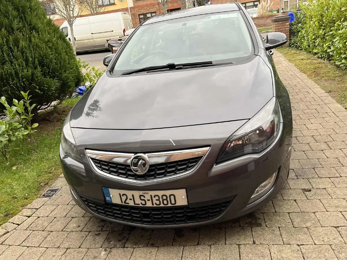 Vauxhall Astra 2012 - Image 3