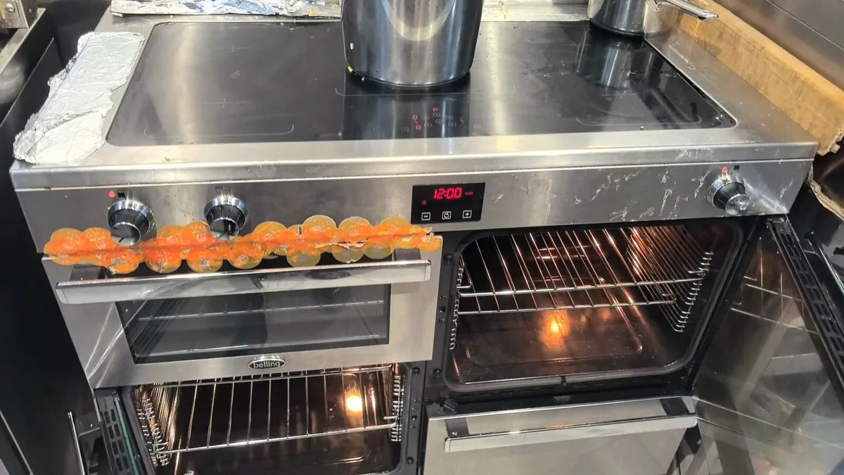 Belling cook centre 100ei range cooker 6 six ring - Image 1