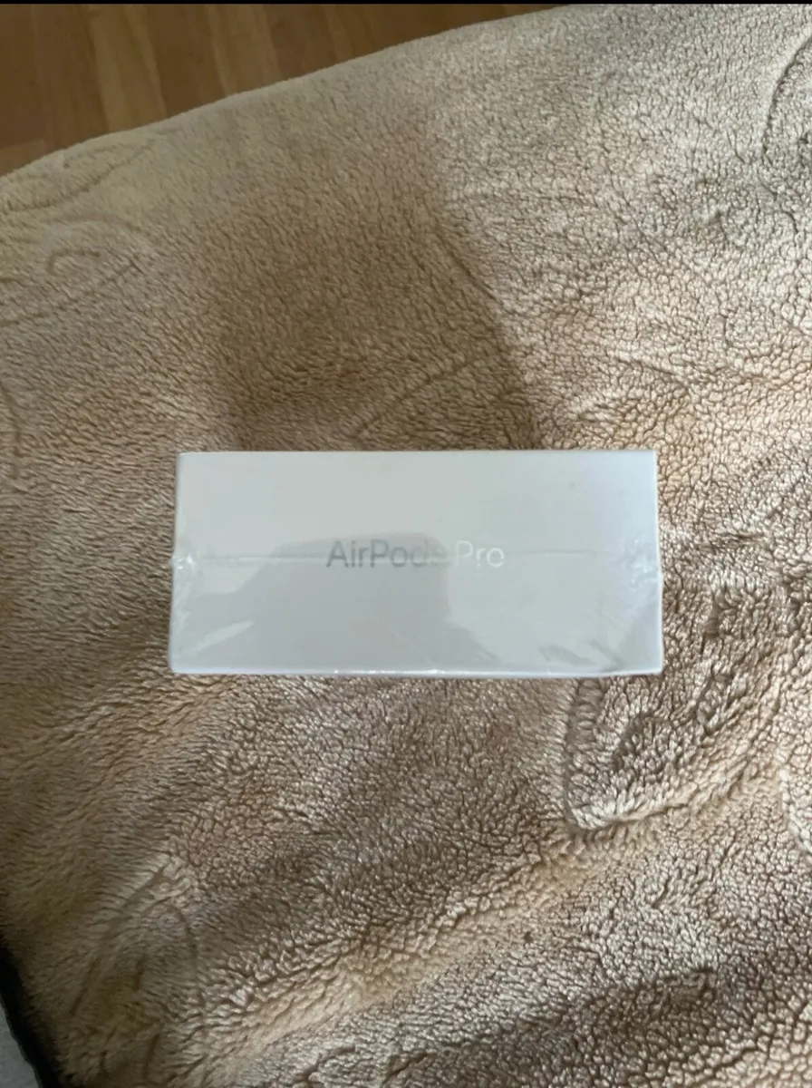 Airpods - Image 3