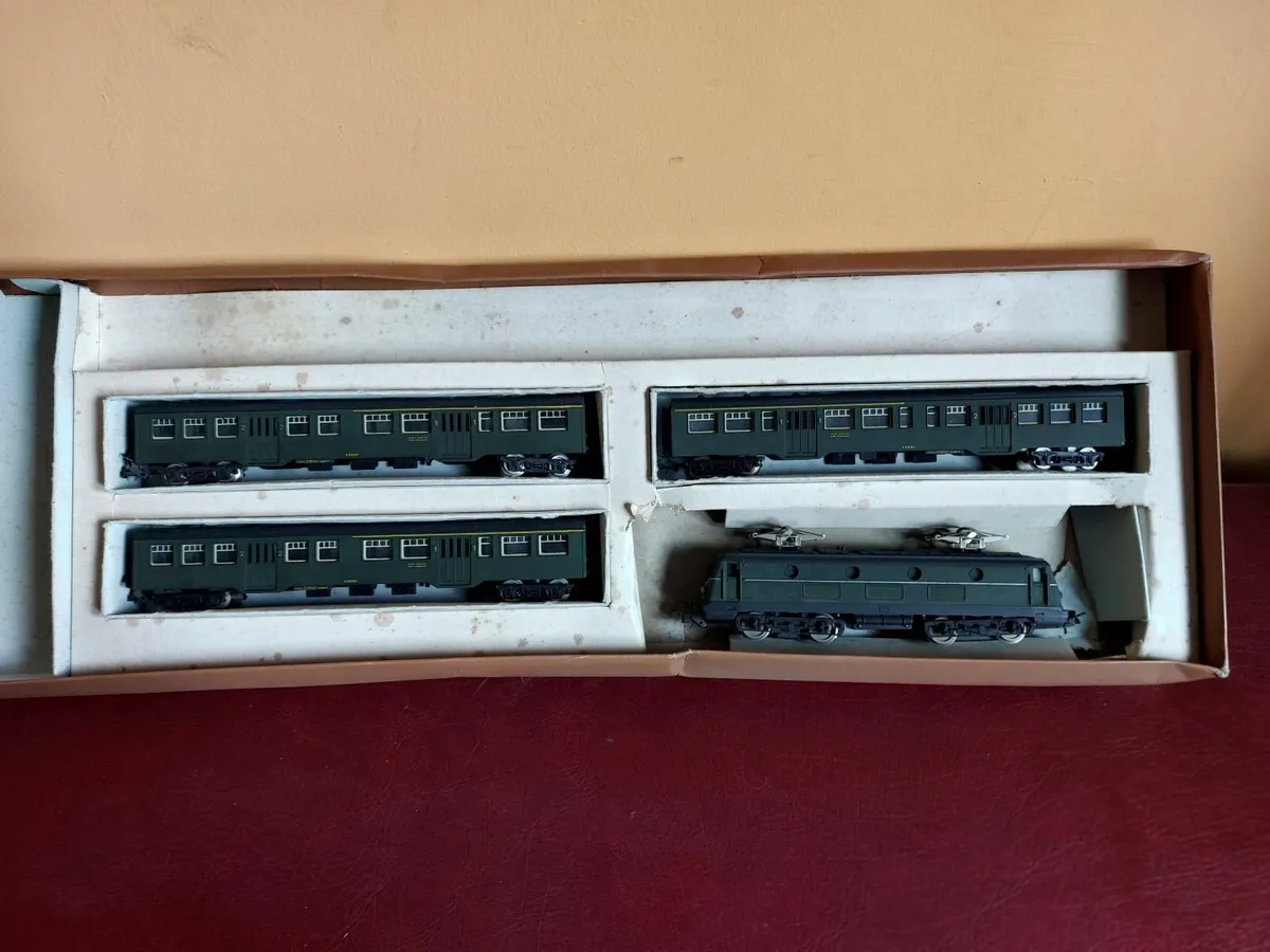 Toy train - Image 4