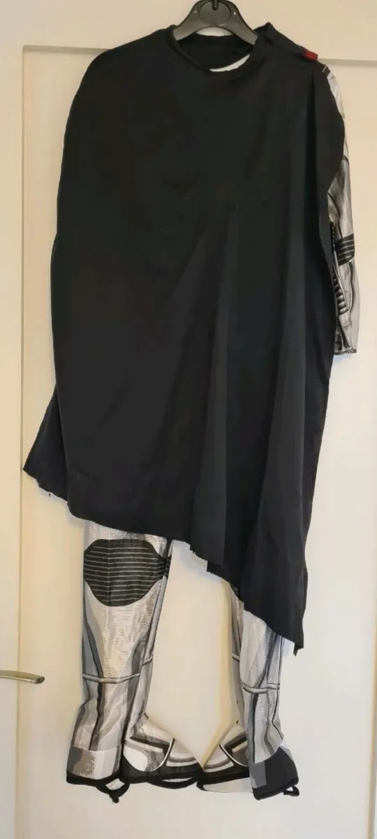 Star Wars costume with mask - Image 3