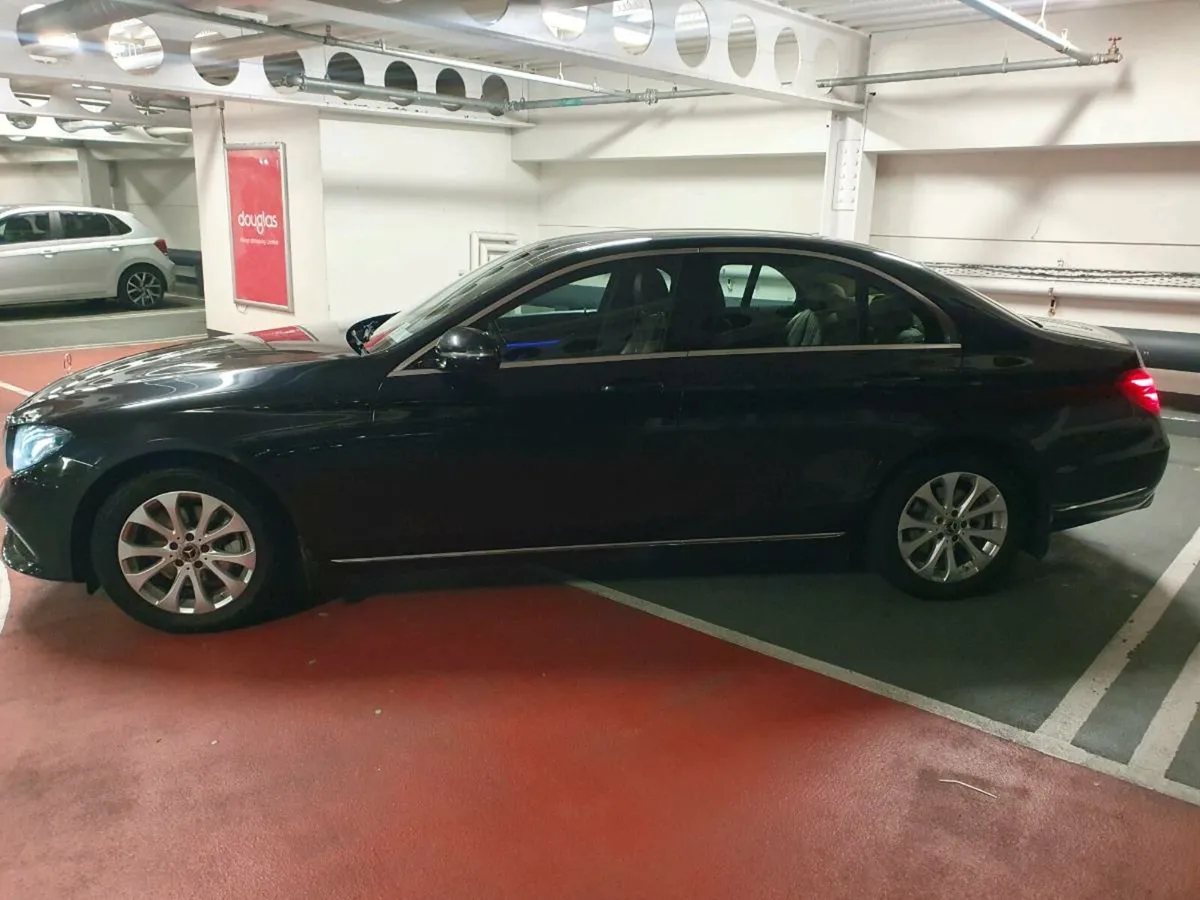 2019 MERCEDES E220 AVANTGARDE WIDESCREEN - Image 4
