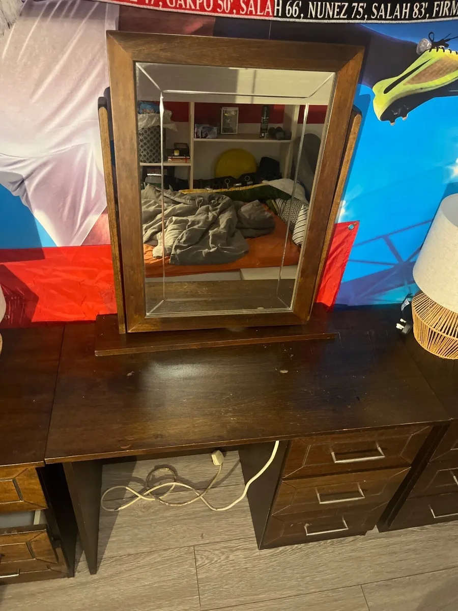 Dresser - Image 1