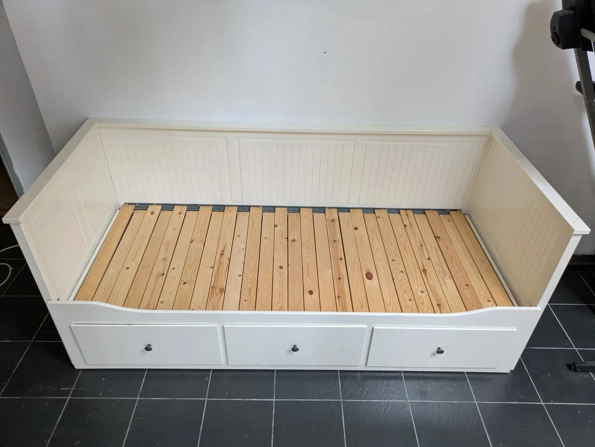 Daybed - Image 1