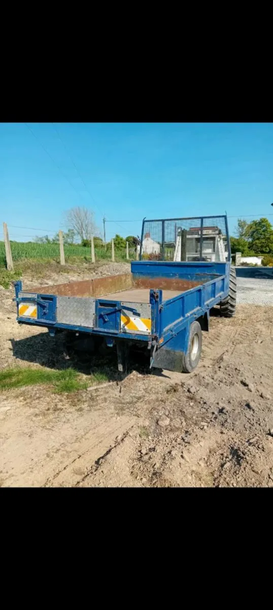 Tipping trailer - Image 2
