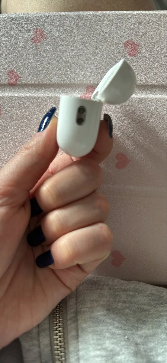 AirPods Pro 2nd Generation -Great condition - Image 4