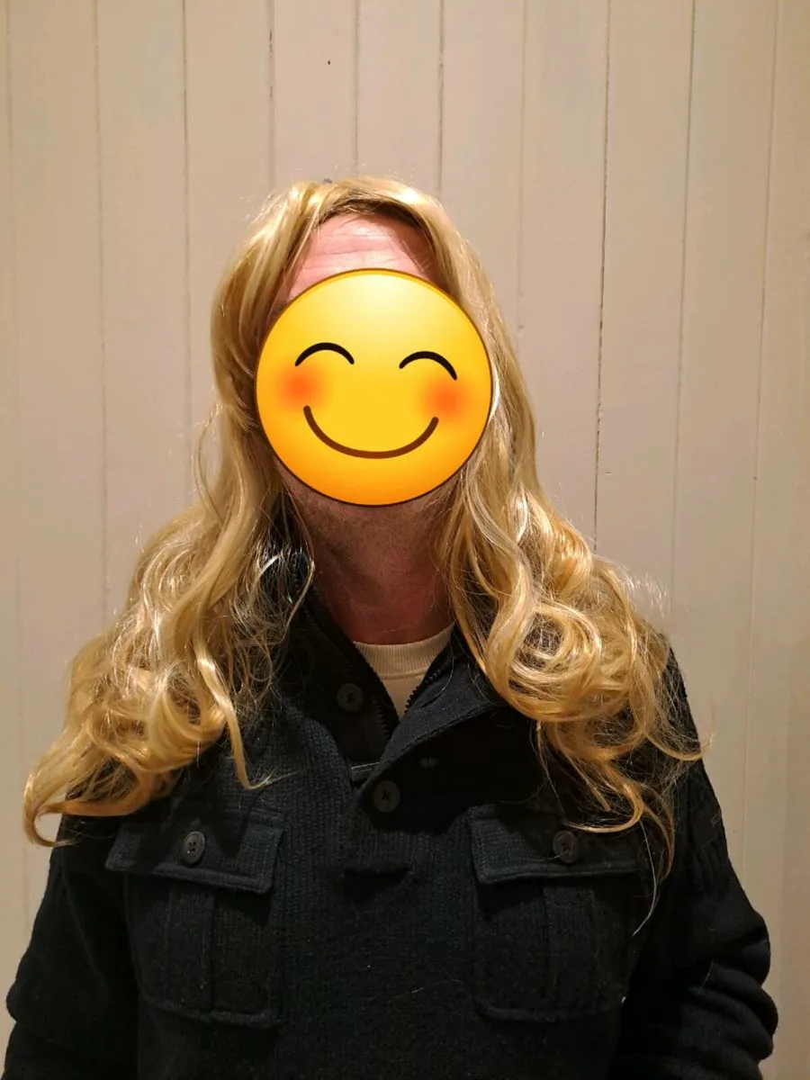 Honey blond curly hair Wig - Image 3