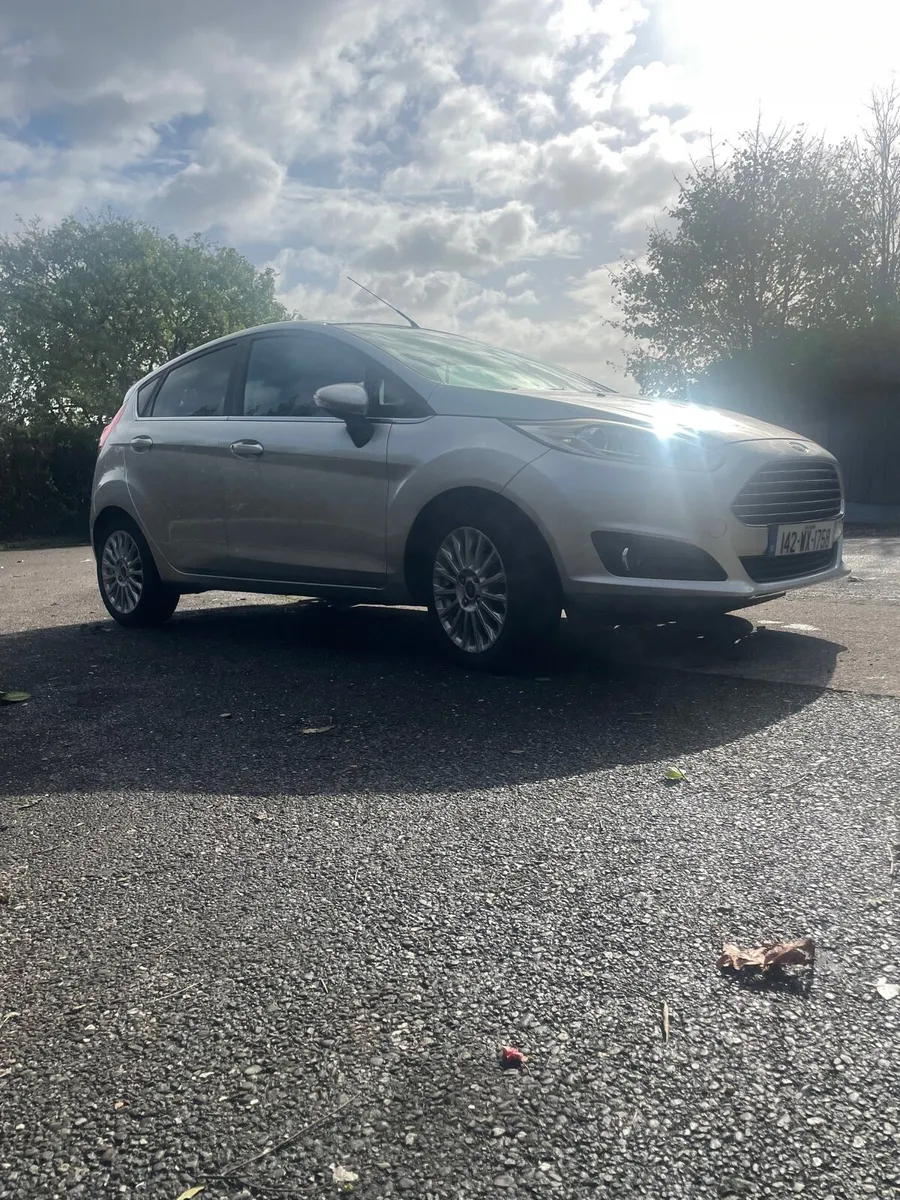 Ford Fiesta TITANIUM 2014 Nct 01/26 - Image 4