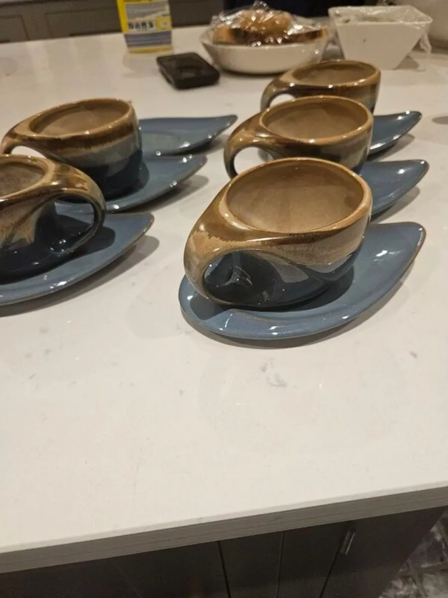 Tea set , tea pot, tea cups saucers, sugar bowl and milk jug brand new - Image 4