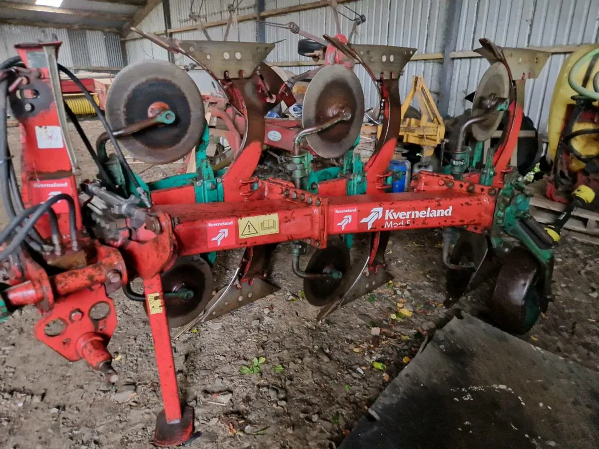 Kverneland plough - Image 2