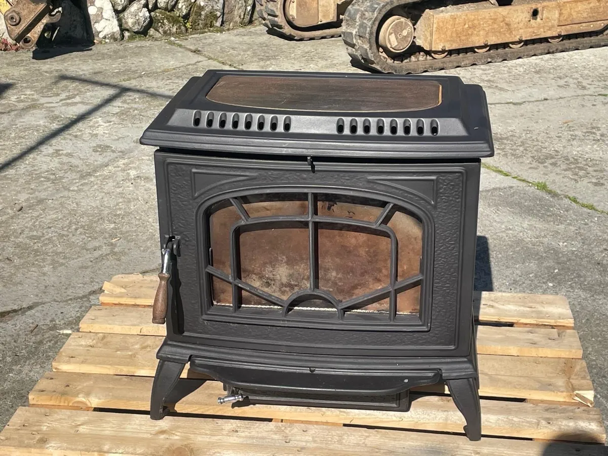 Stanley ashling back boiler stove - Image 1