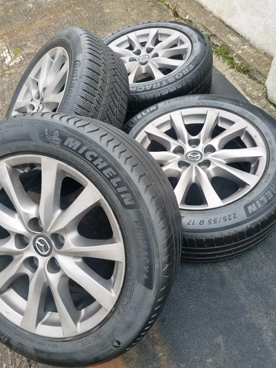 225 55 17 inch alloys 114.3 - Image 2