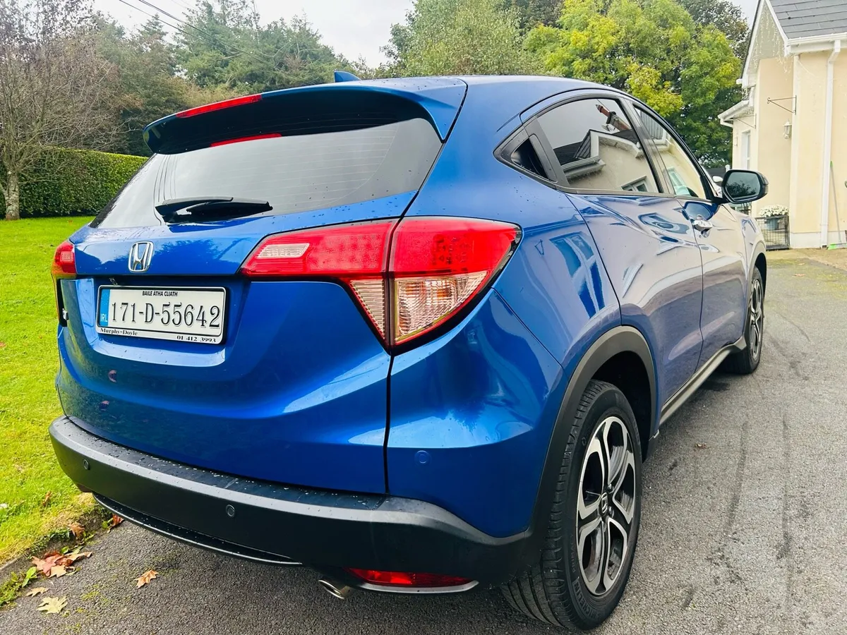 Honda Hrv 1.6 D-tec se 2017 mint condition - Image 3