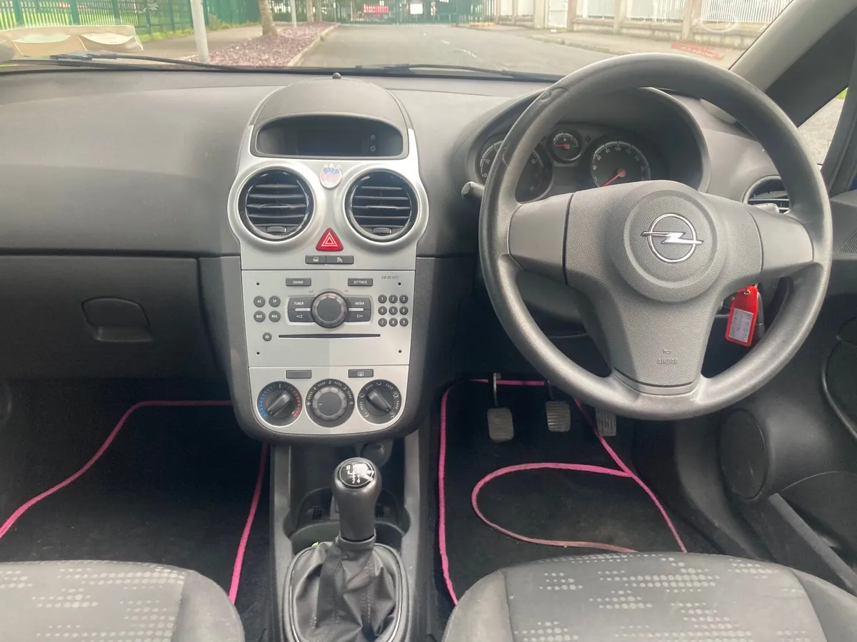 2014Opel Corsa Very low mileage - Image 3