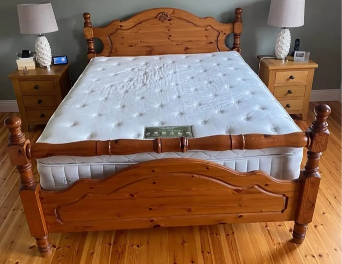 Solid pine King size bed - Image 2