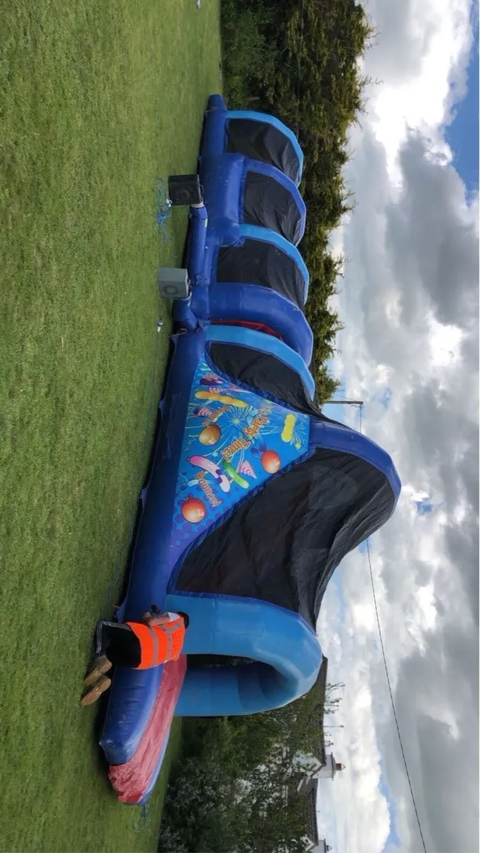 bouncy castles - Image 2