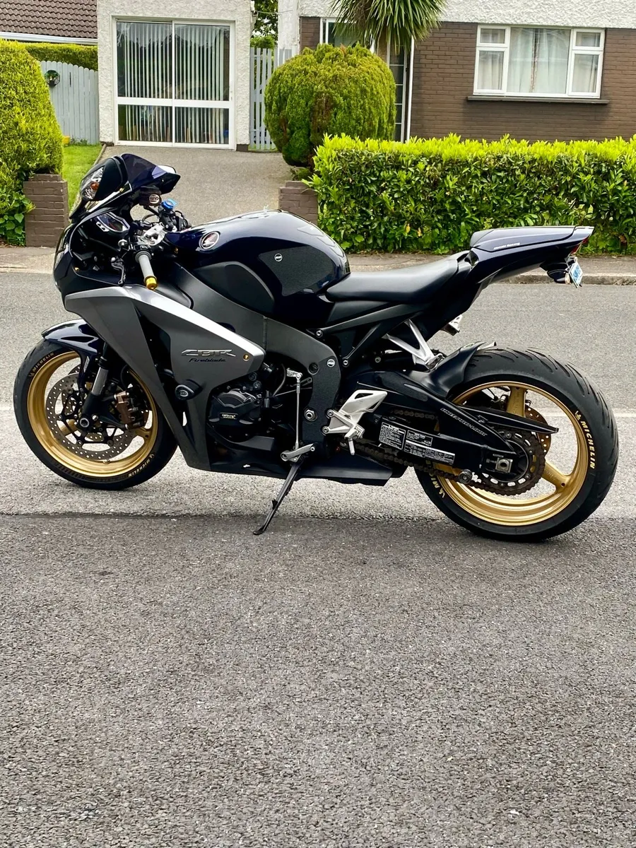 2009 cbr 1000rr fairing colour code /name - Image 3