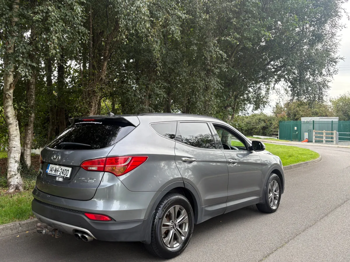 2014 Hyundai Santa Fe automatic 4wd new nct - Image 3