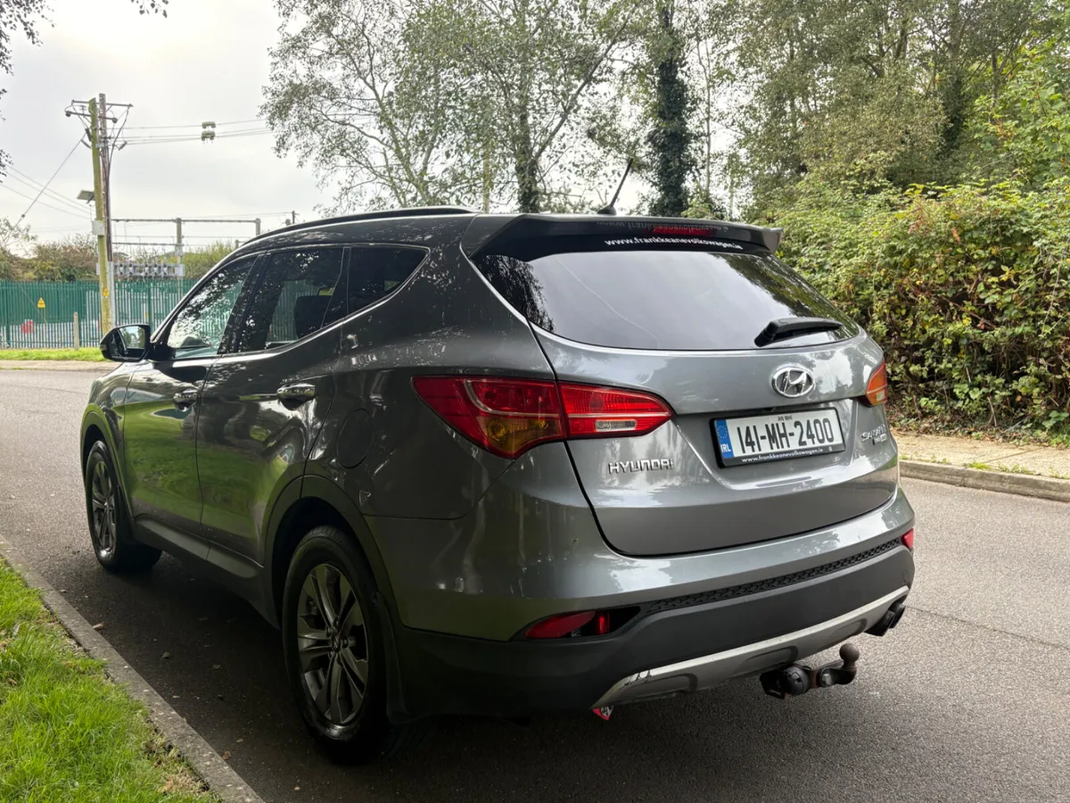 2014 Hyundai Santa Fe automatic 4wd new nct - Image 4