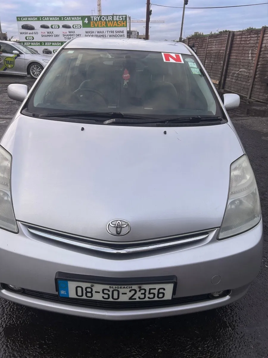 Toyota pirus 2008 hybrid automatic - Image 1