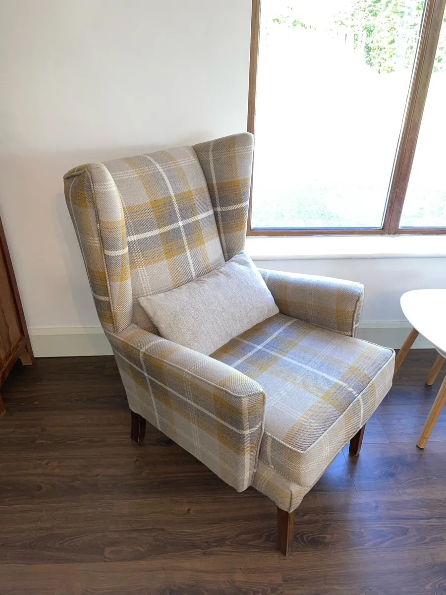 Queen Ann Arm-chair - Image 2