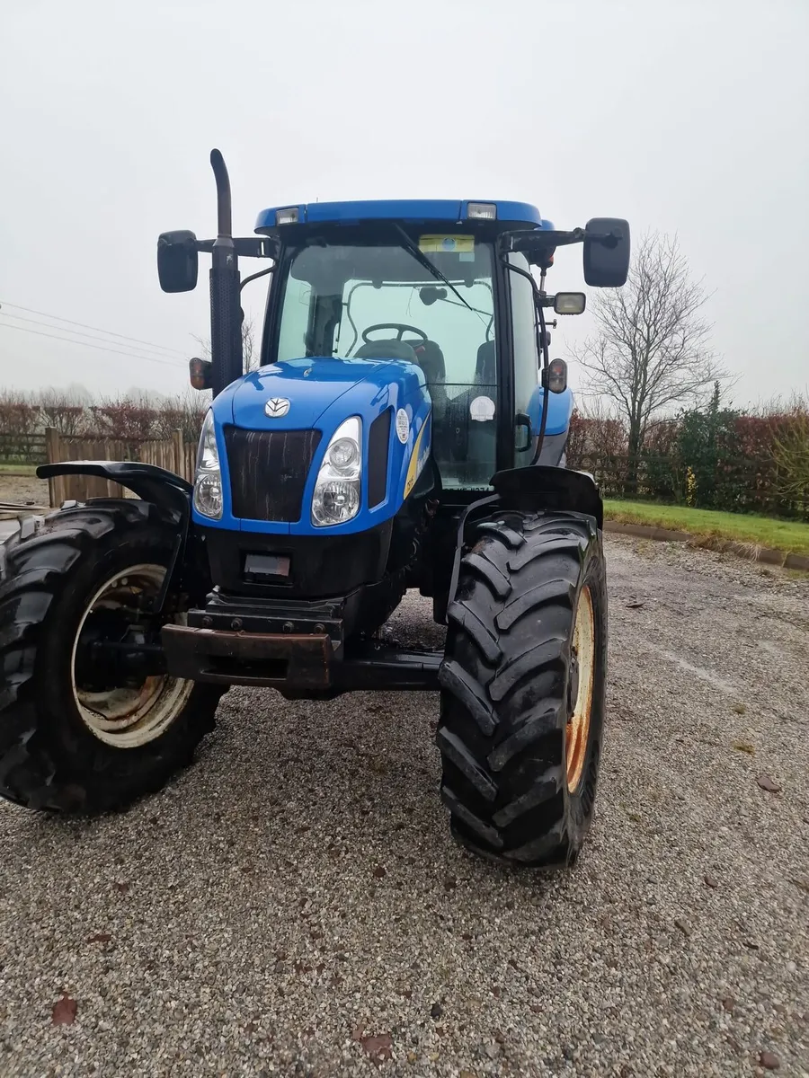New Holland TS115A