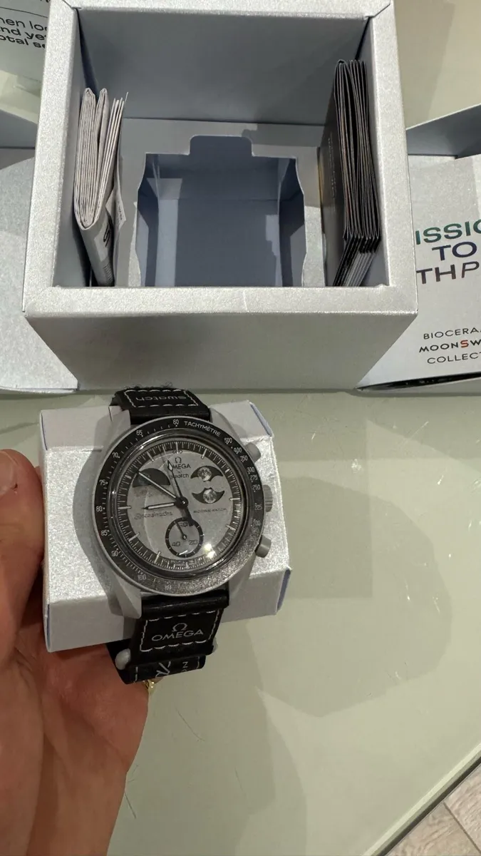 Omega x Swatch MISSION TO EARTHPHASE Watch - Image 1