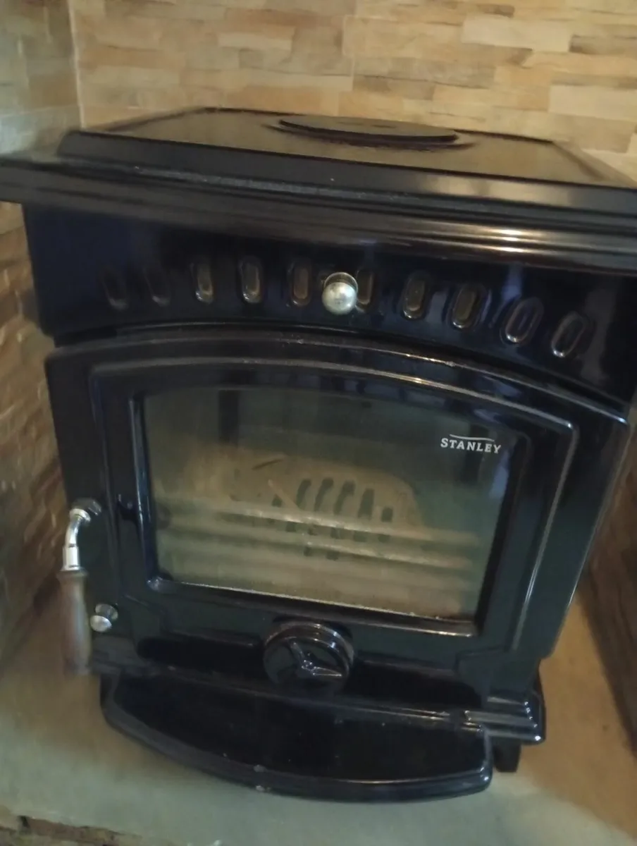 Stove - Image 1