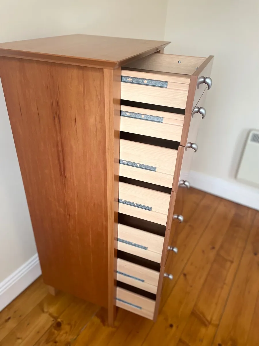 Cherry tallboy chest of drawers - Image 4