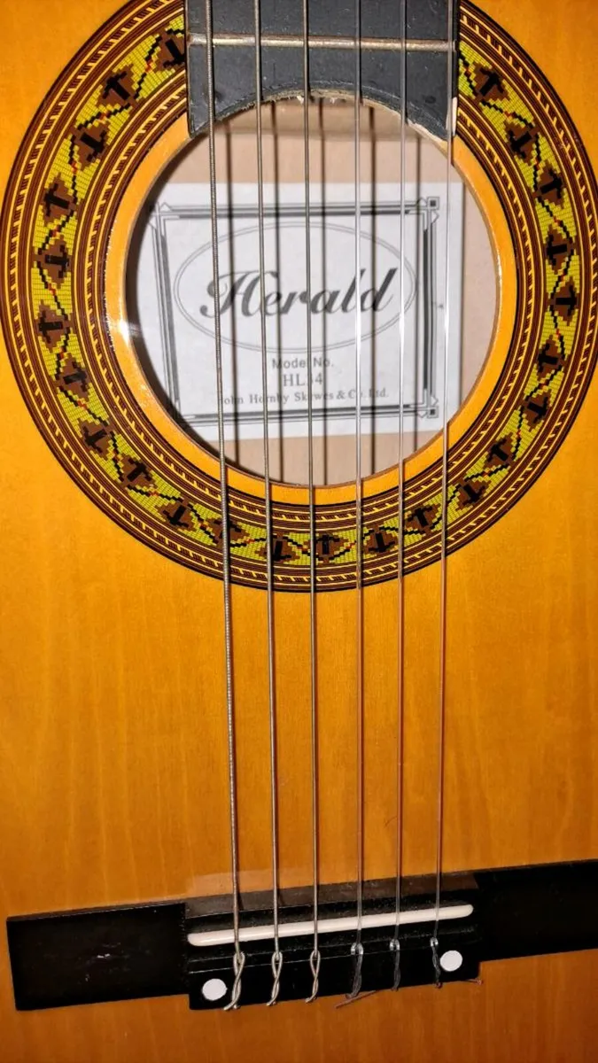 Child's guitar - Image 2