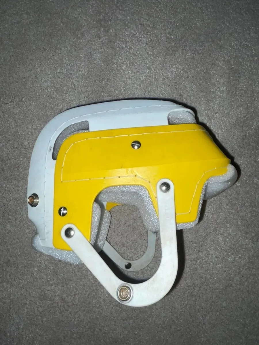 Cooper hurling helmet - Image 3