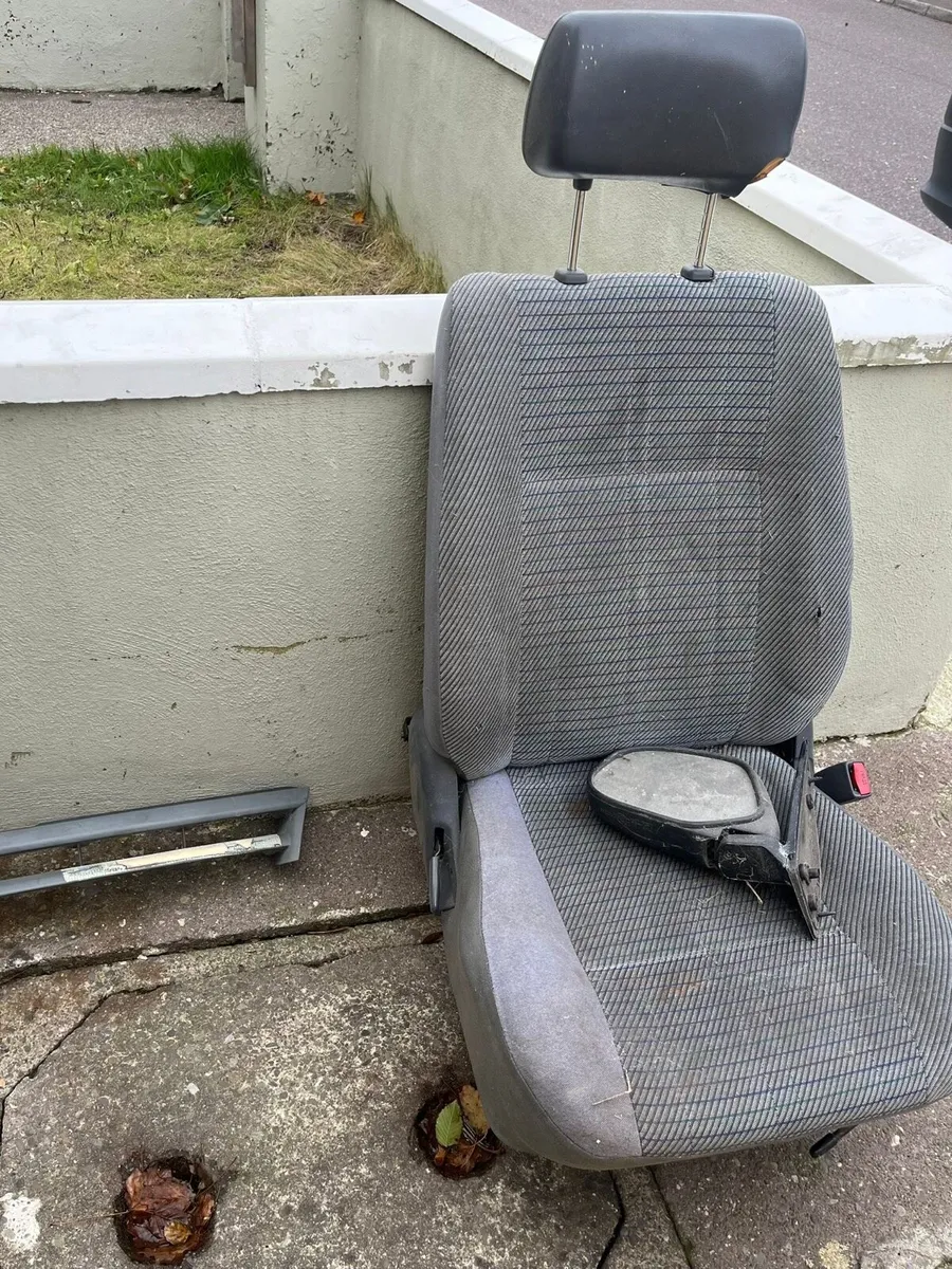 Parts for Toyota hiace - Image 2