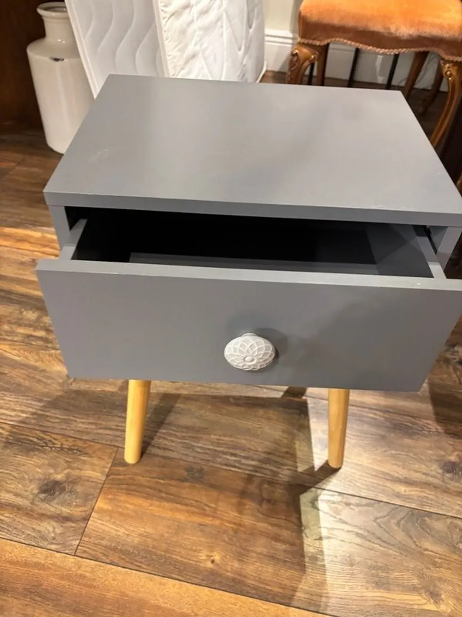 bedside table - Image 1
