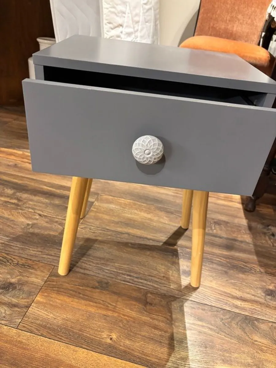 bedside table - Image 2