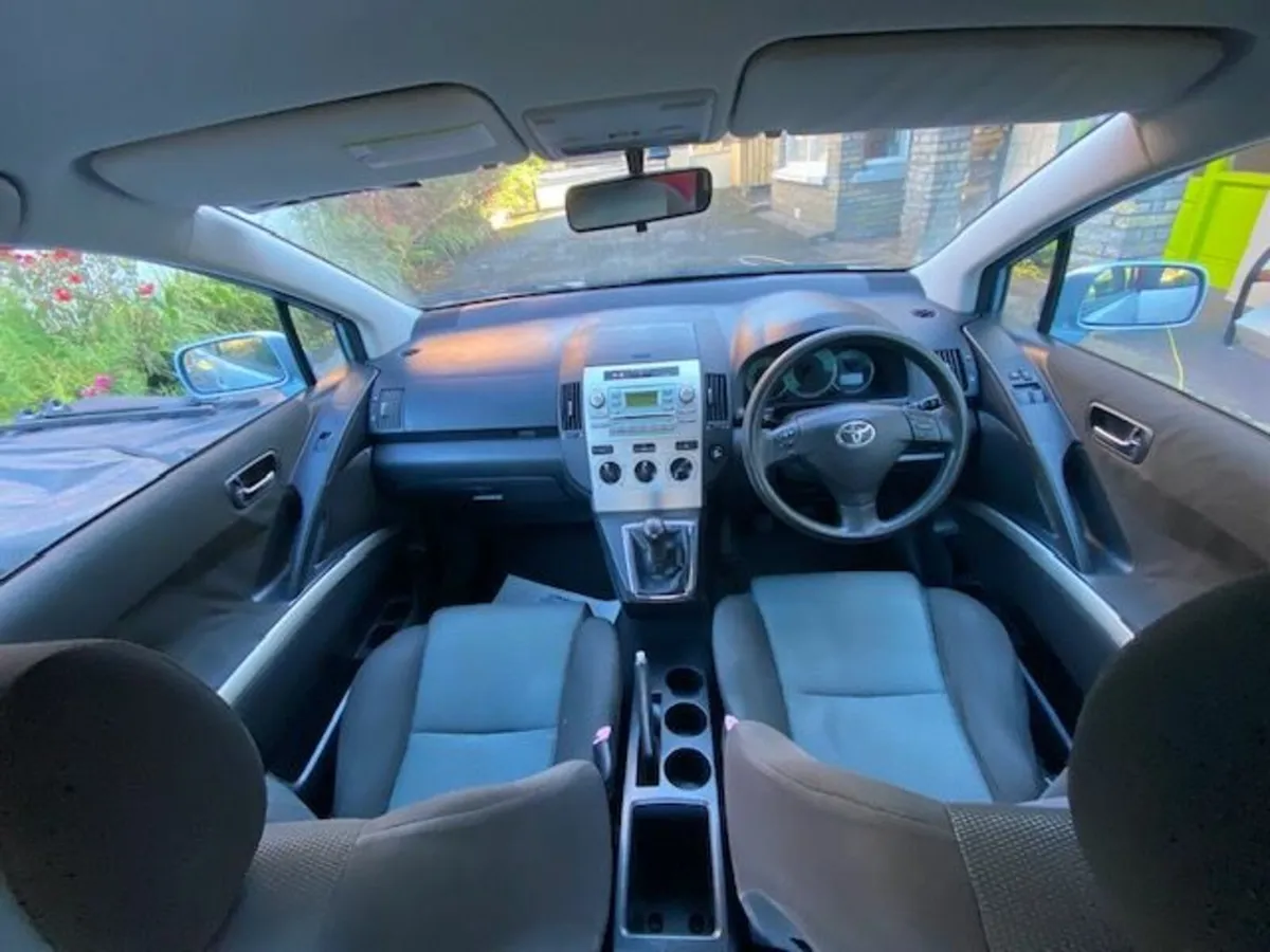 Toyota Corolla Verso 2006 7-Seater - Image 4