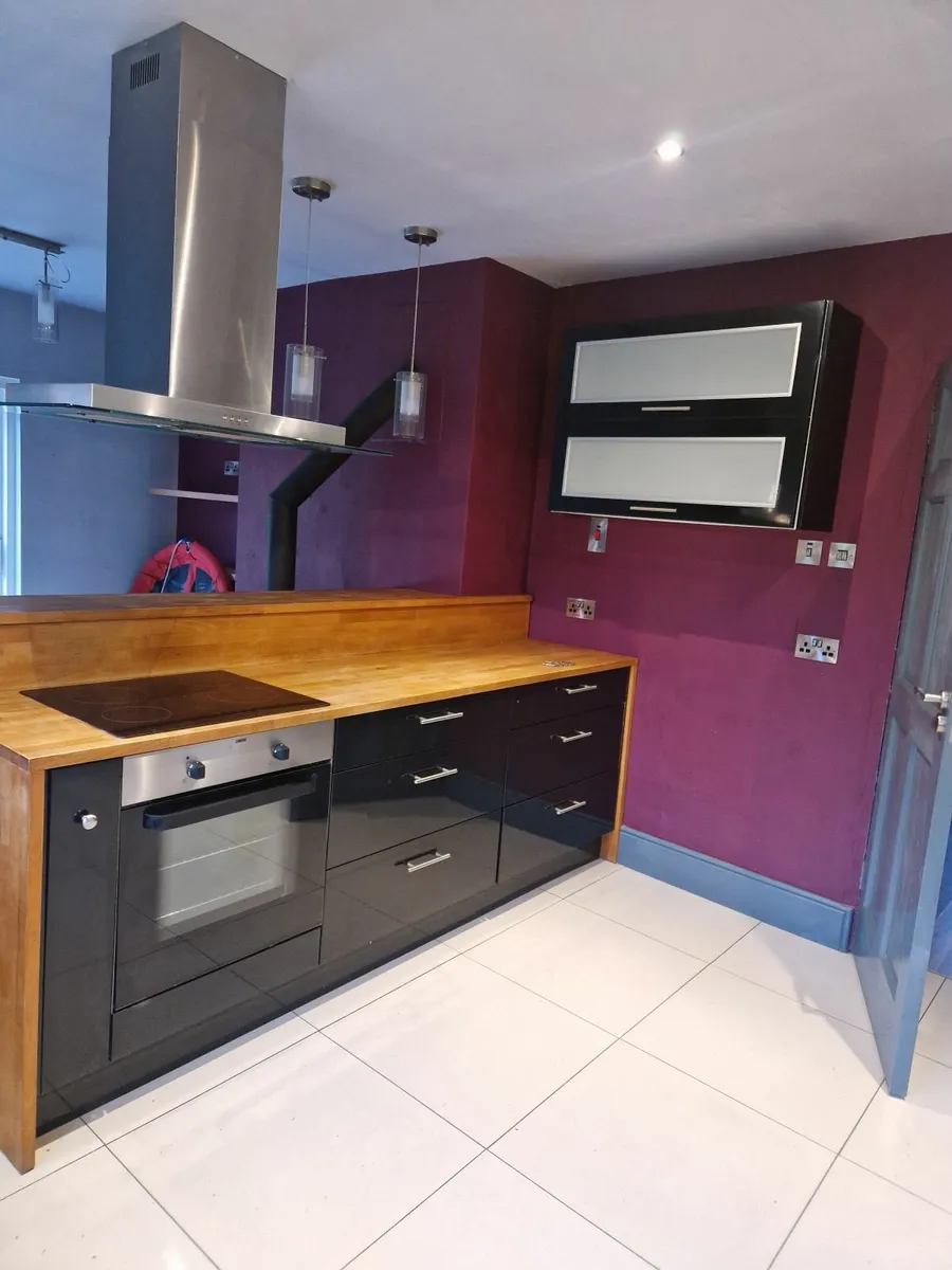 Kitchen Island Unit - Image 1