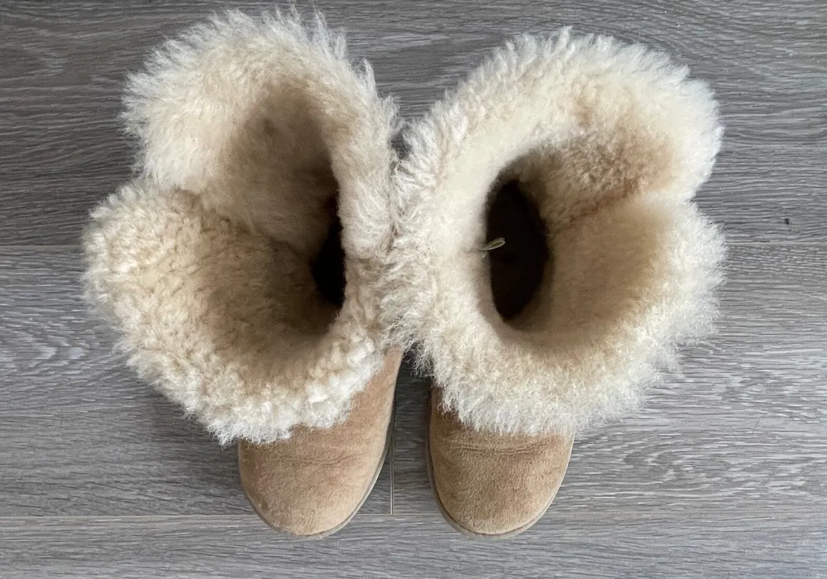 Genuine Uggs: Size 4.5 - Image 4