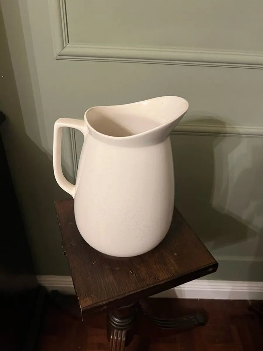 Large Antique basin and jug - Image 4