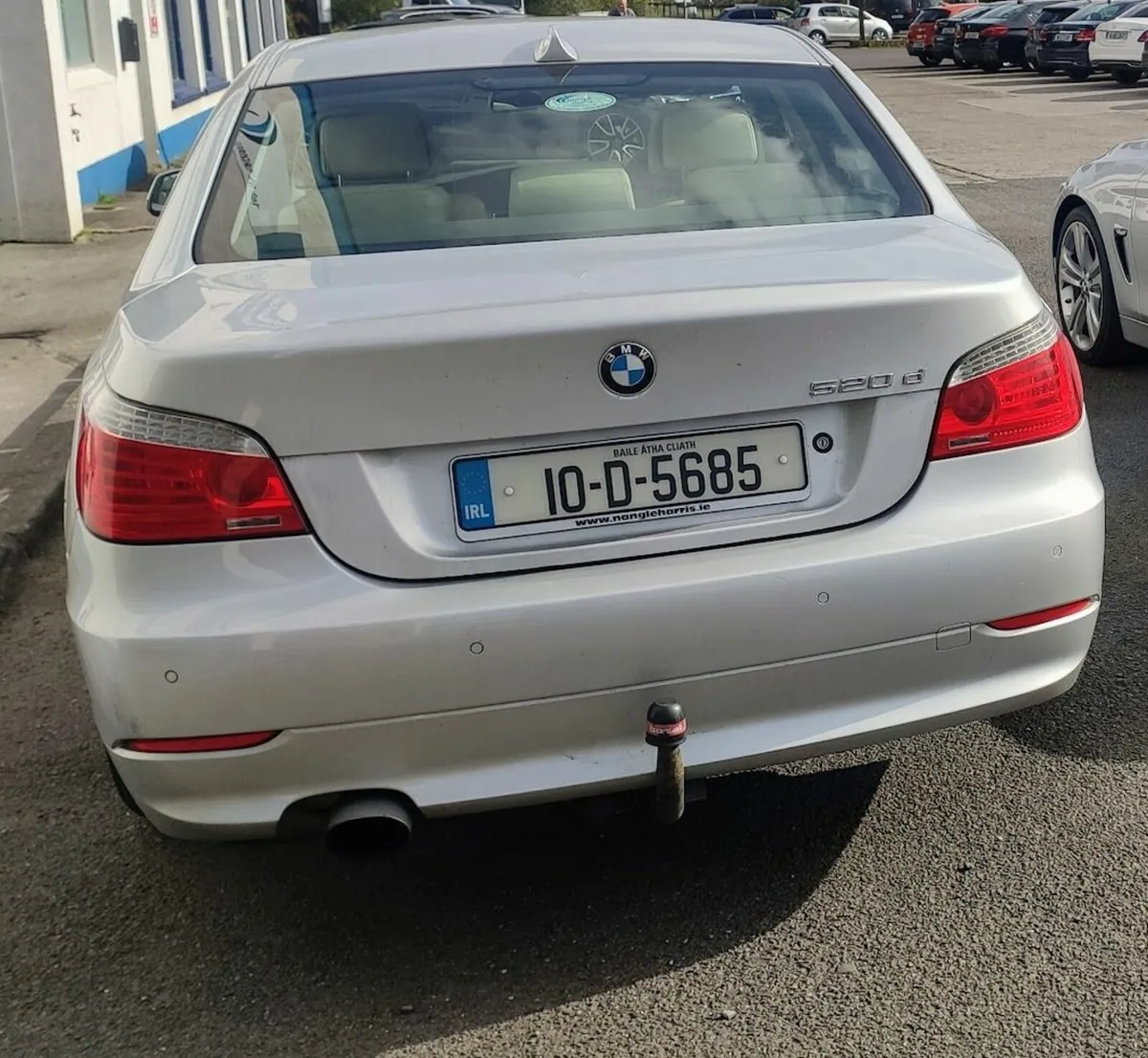BMW 5-Series 2010 - Image 4
