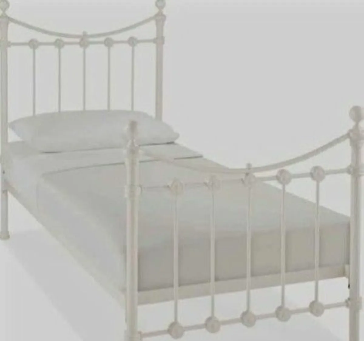 Bed - Image 2