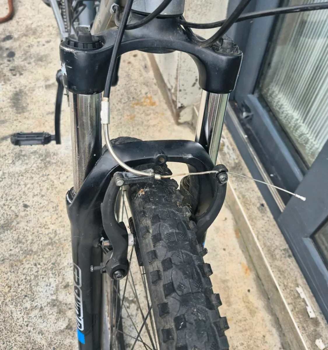 Adults Carrera Valour mountain bike-18" frame(medi - Image 3
