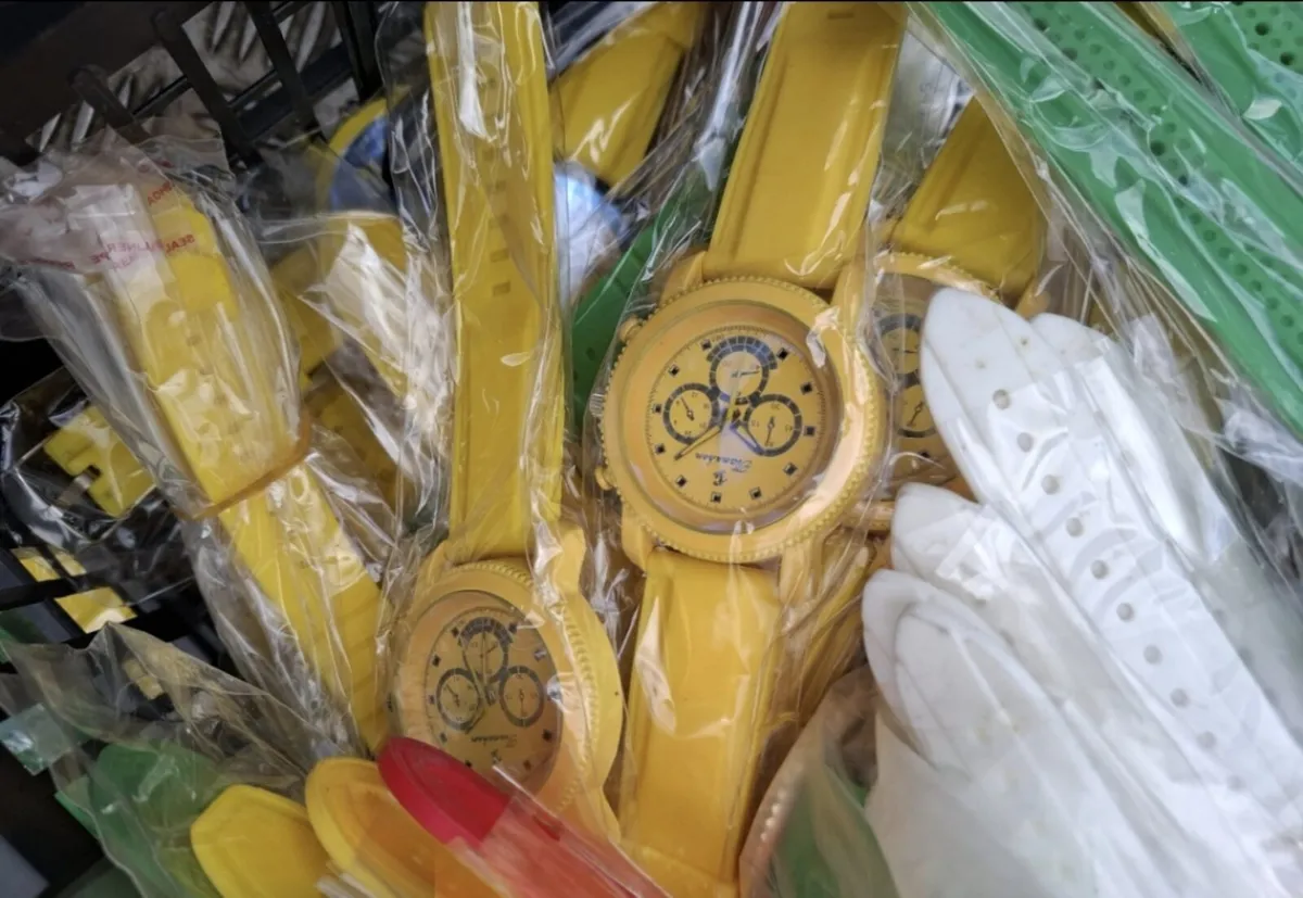 200 pcs steel watches - Image 4