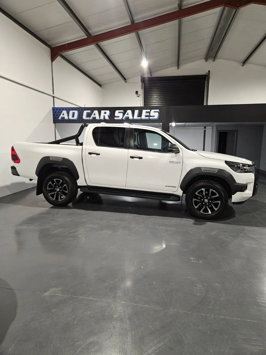 Toyota Hilux 2022 2.8 d4d invincible x - Image 4