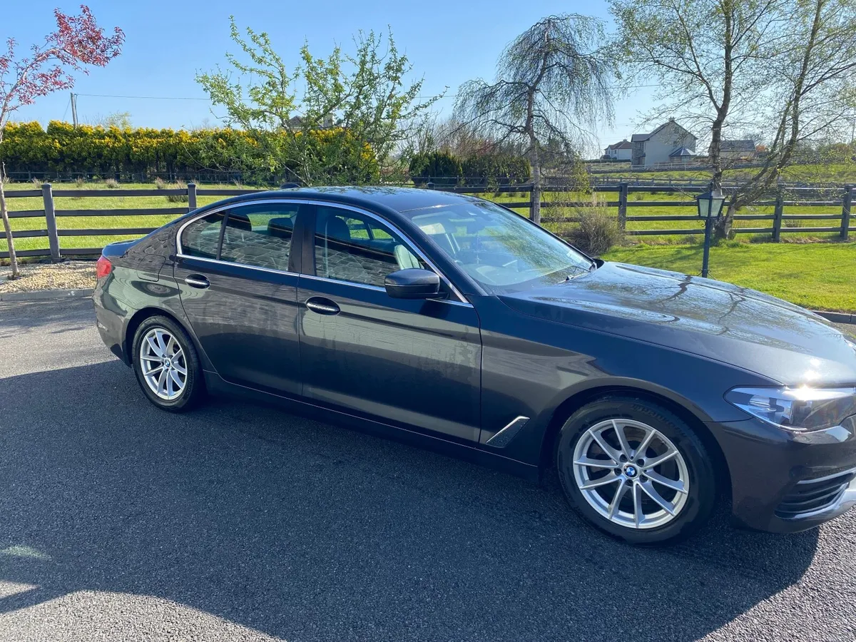 BMW 5-Series 2018 - Image 3