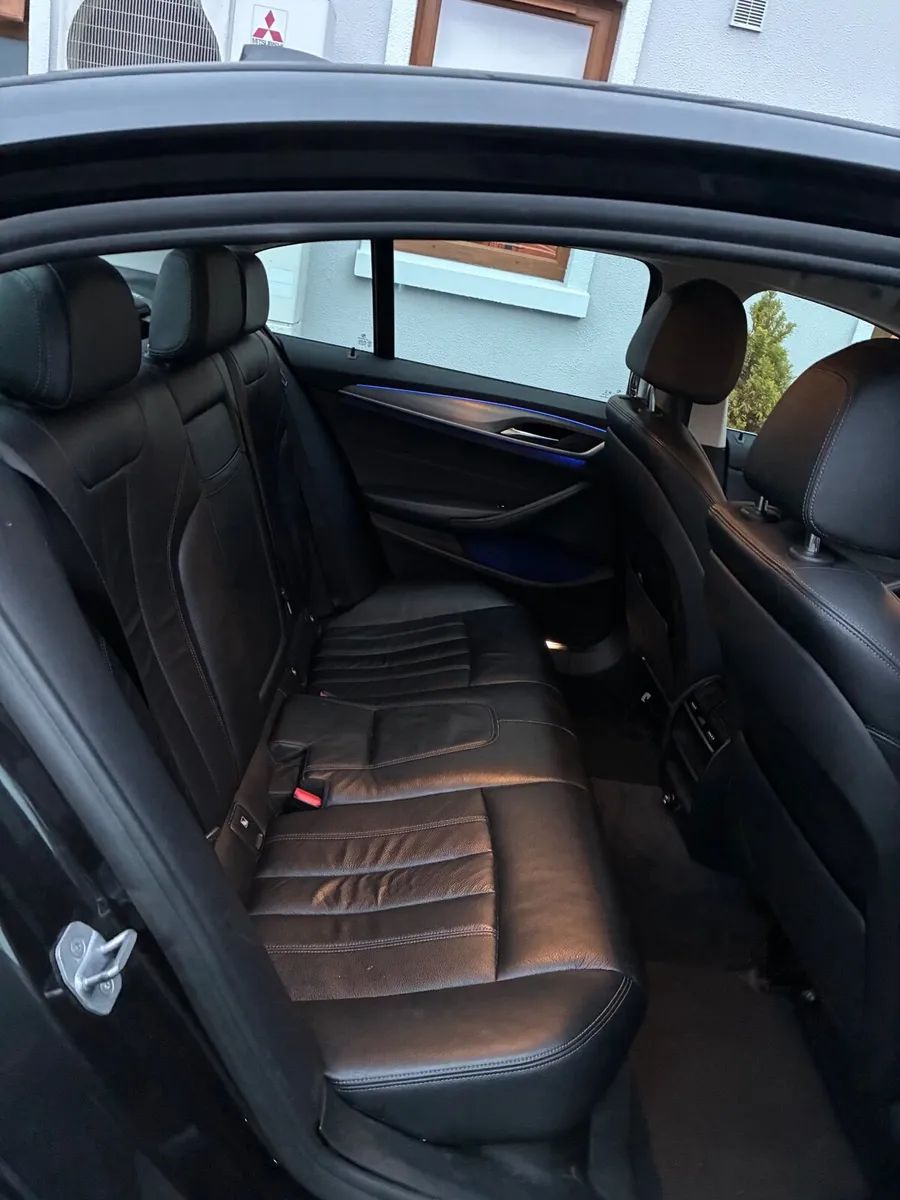 BMW 5-Series 2018 - Image 4