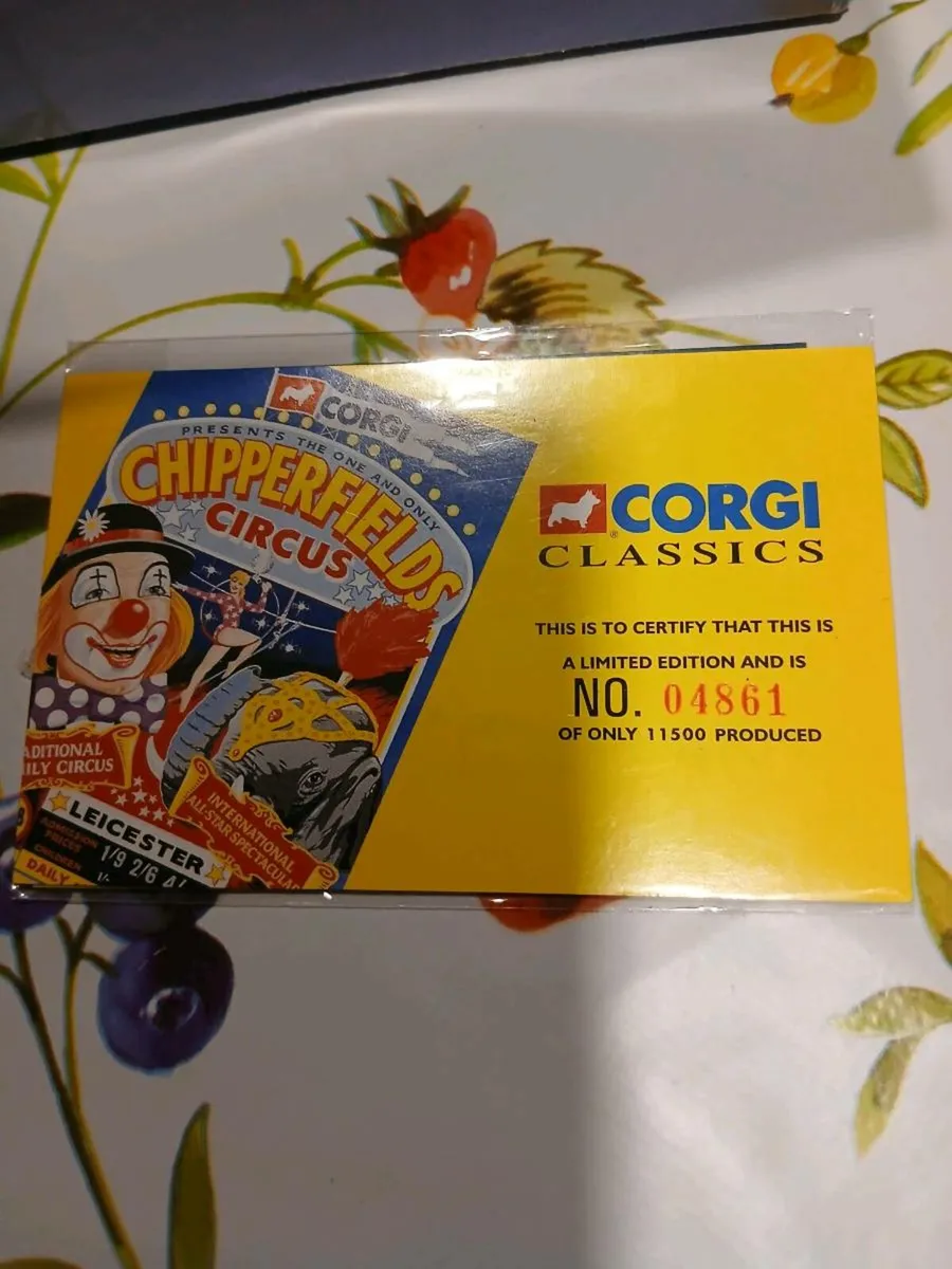 CHIPPERFIELDS CIRCUS MODELS - Image 2