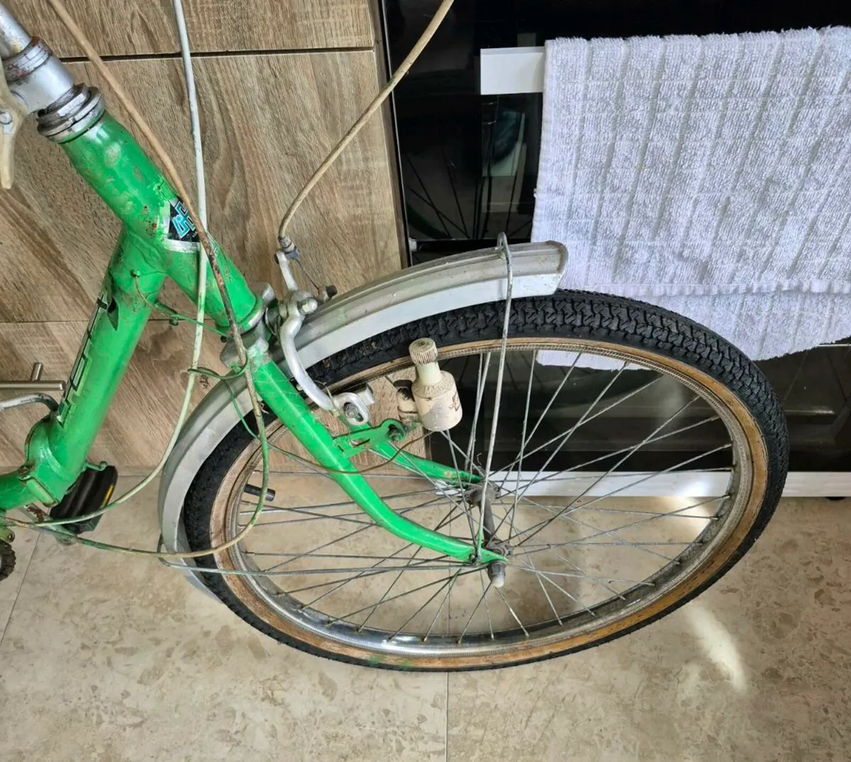 VINTAGE FOLDING BIKE EVERYTHING WORKING PERFECT DU - Image 4